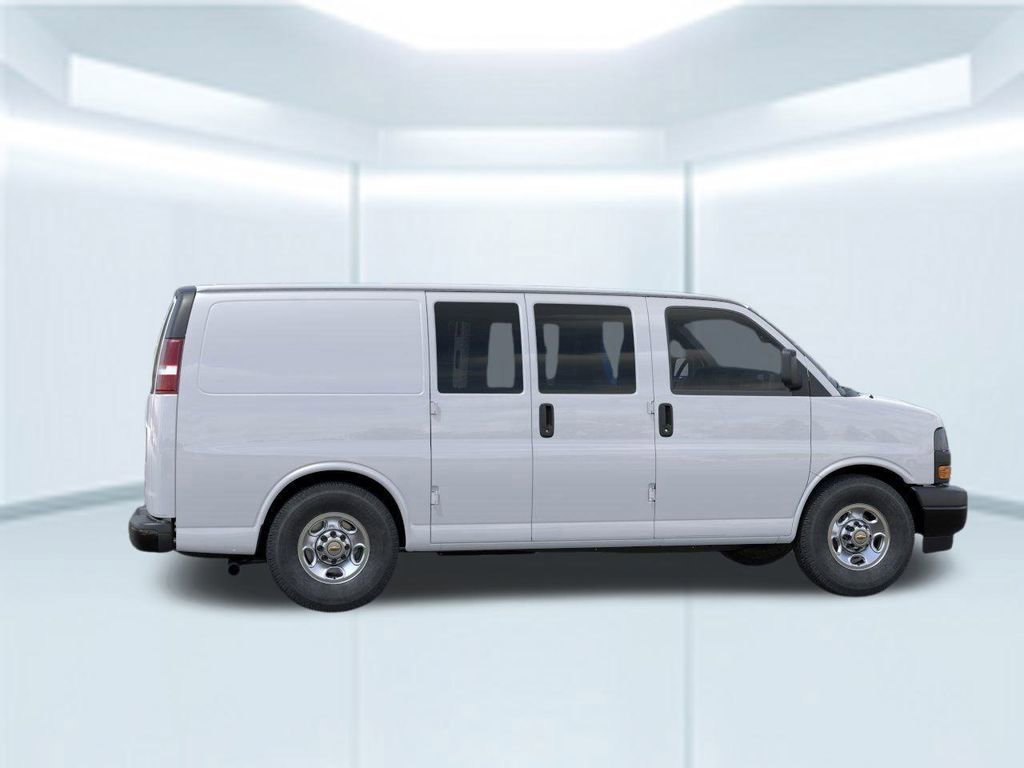 2025 Chevrolet Express Cargo 2500 Van photo 4