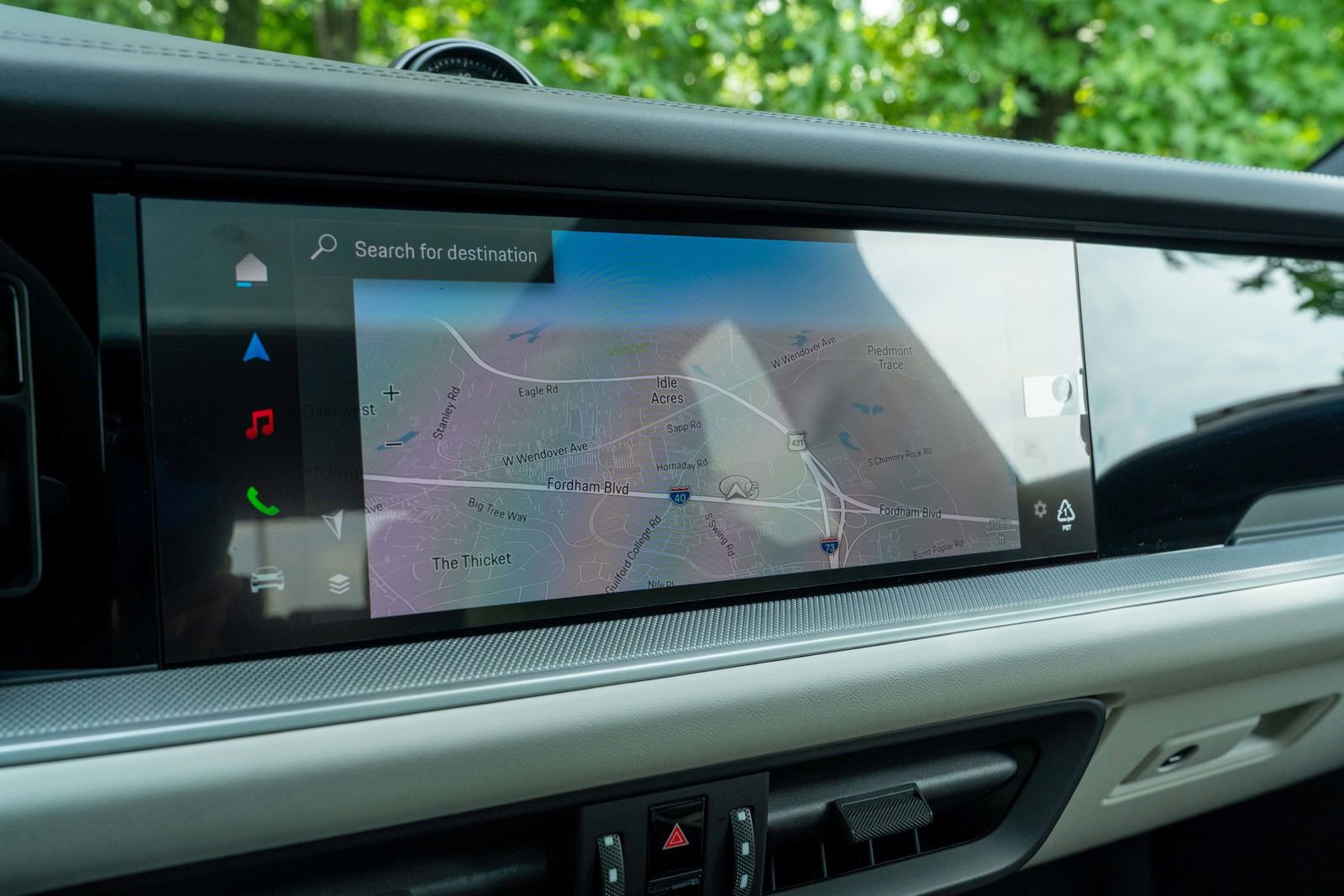 2025 Porsche Cayenne Base photo 28