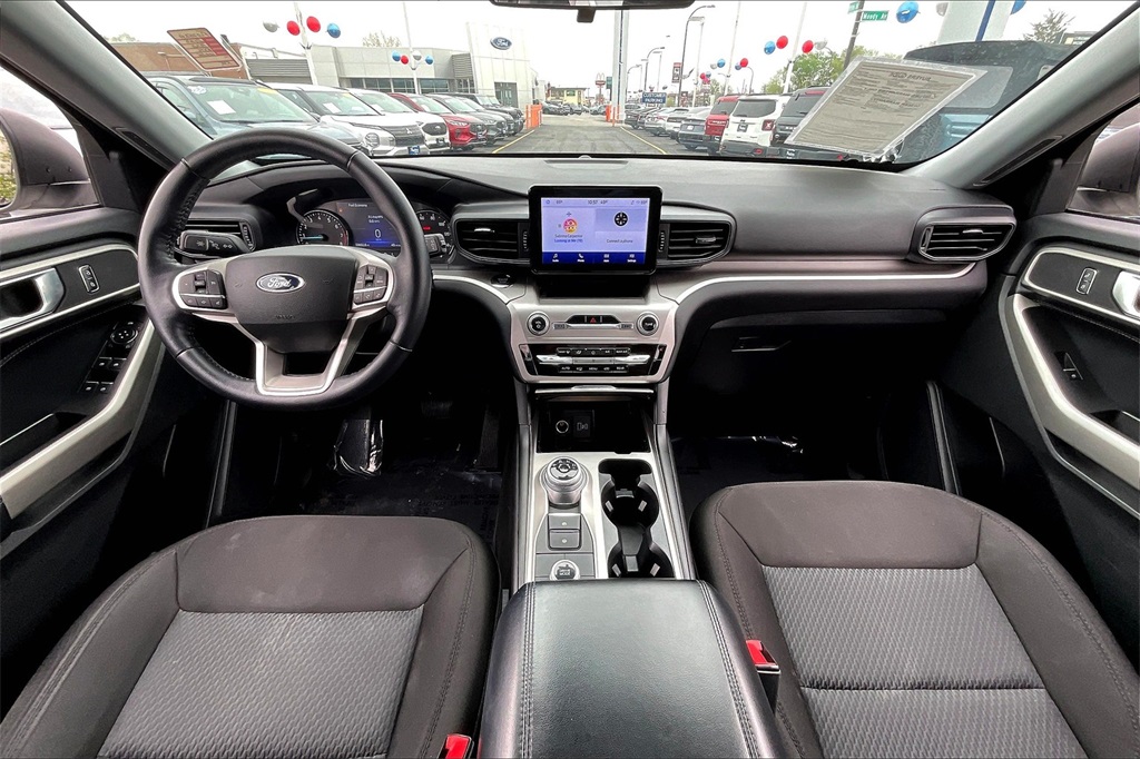 2022 Ford Explorer XLT photo 12