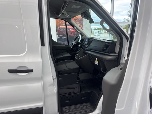 2025 Ford Transit Cargo Van photo 27