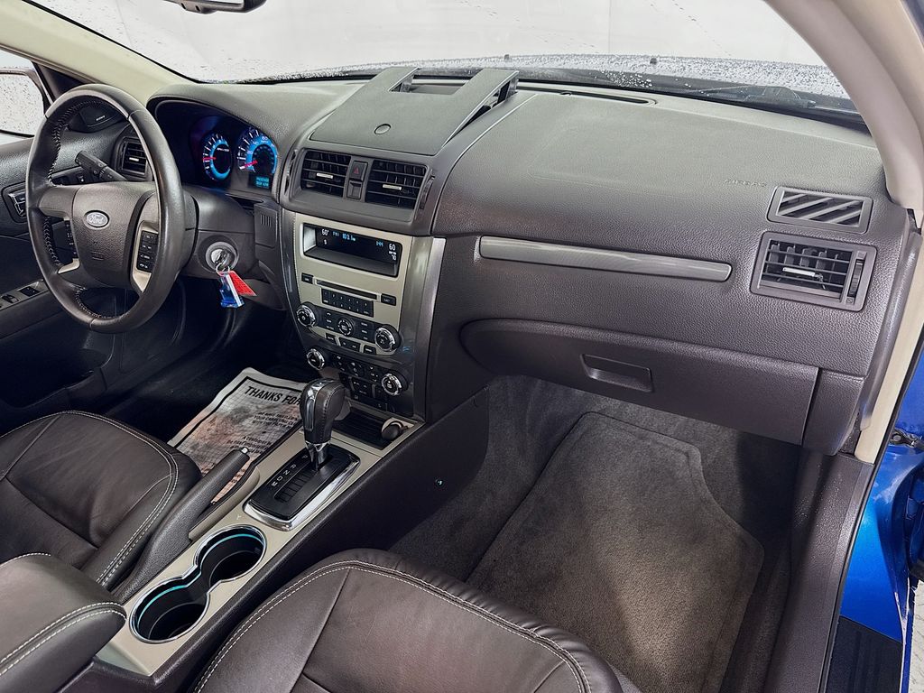 2012 Ford Fusion SEL photo 28