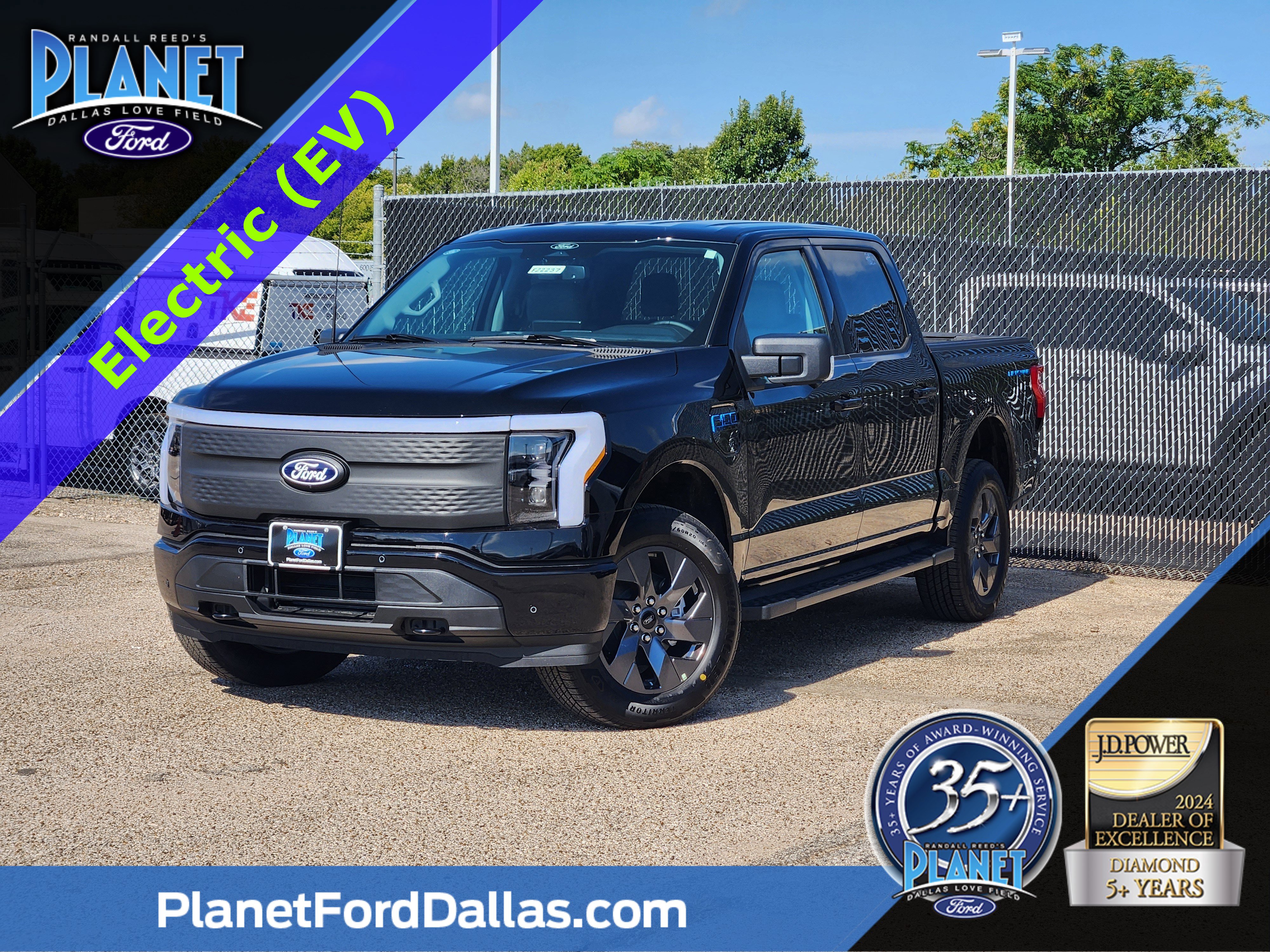 2025 Ford F-150 Lightning Flash's photo