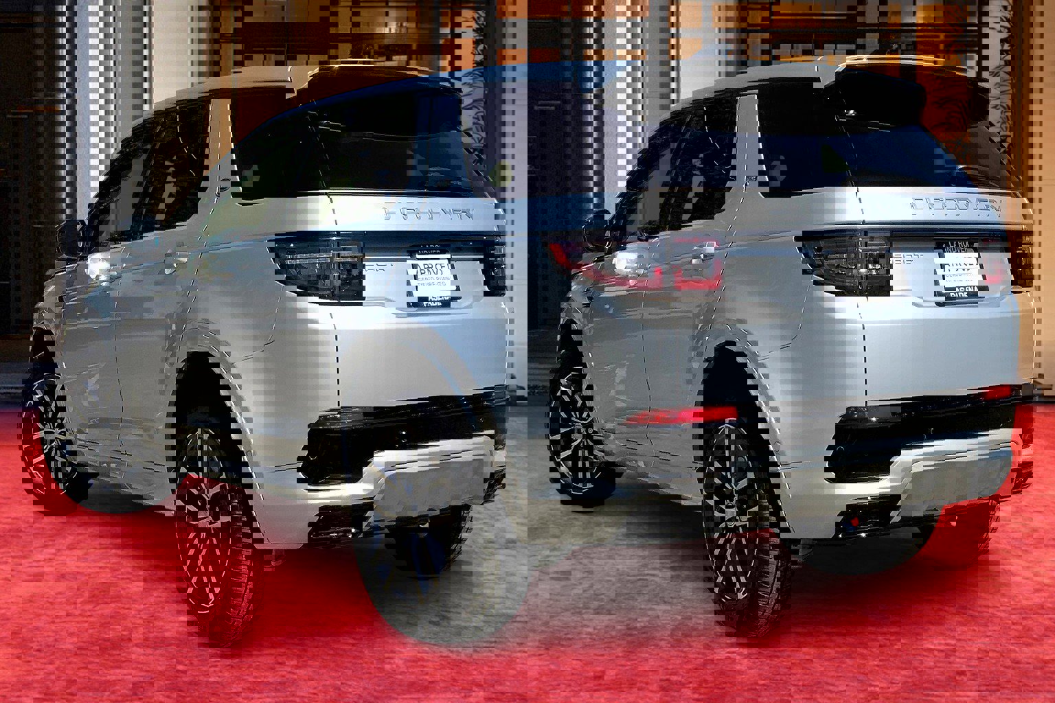 2024 Land Rover Discovery Sport S photo 11