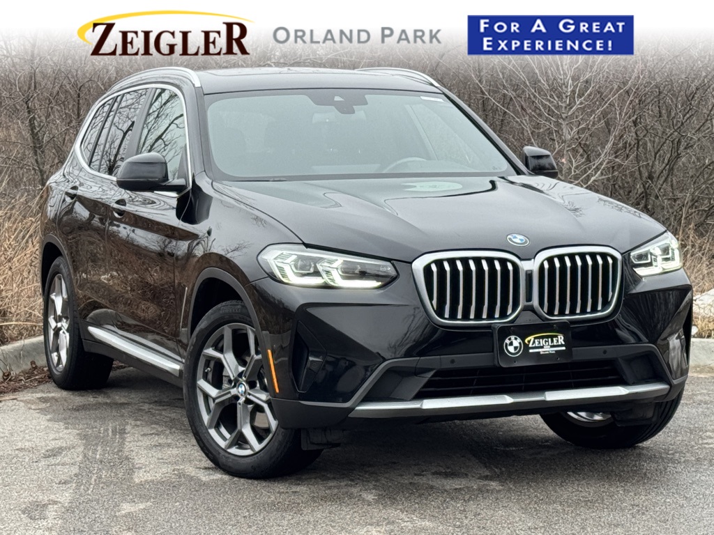 2022 BMW X3 30i's photo
