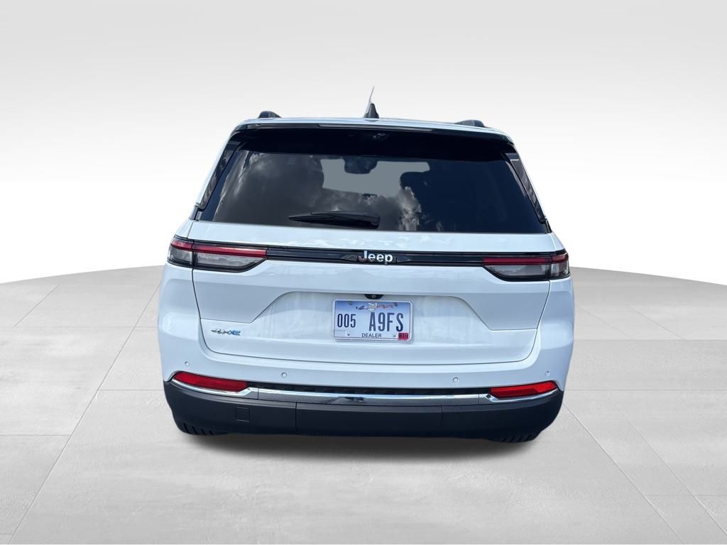 2023 Jeep Cherokee 4xe photo 4