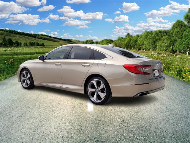 2018 Honda Accord Touring 1.5T photo 3