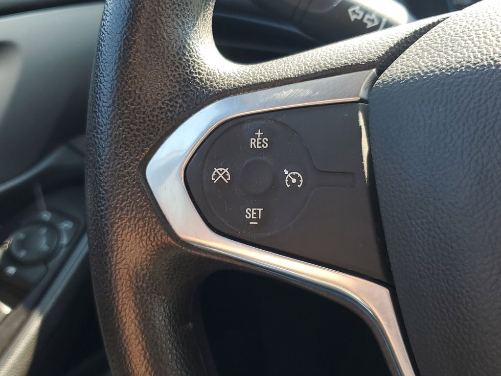 2020 Chevrolet Traverse LS photo 12