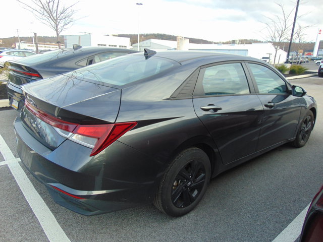 2021 Hyundai Elantra SEL Convenience photo 4