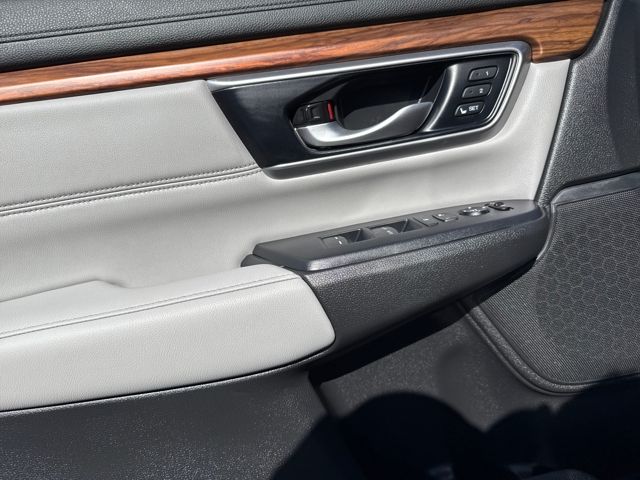 2022 Honda CR-V Touring photo 9