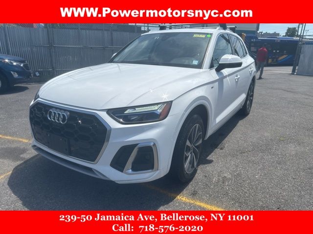 2022 Audi Q5 Premium Plus's photo