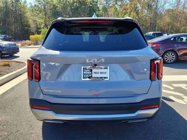 2026 Kia Sorento S photo 3