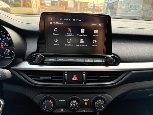 2023 Kia Forte LX photo 12