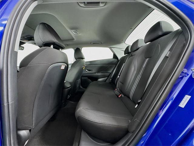 2025 Hyundai Elantra SEL Convenience photo 33