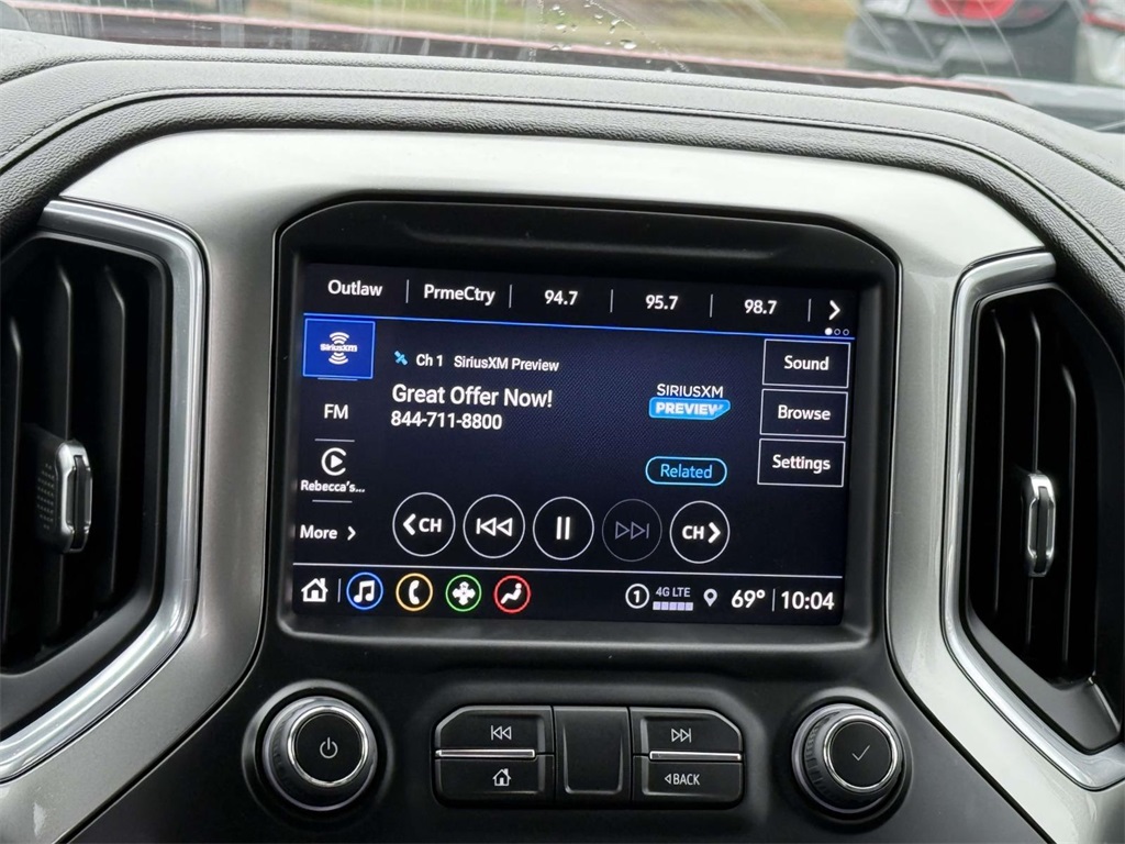 2022 Chevrolet Silverado 2500HD LT photo 3