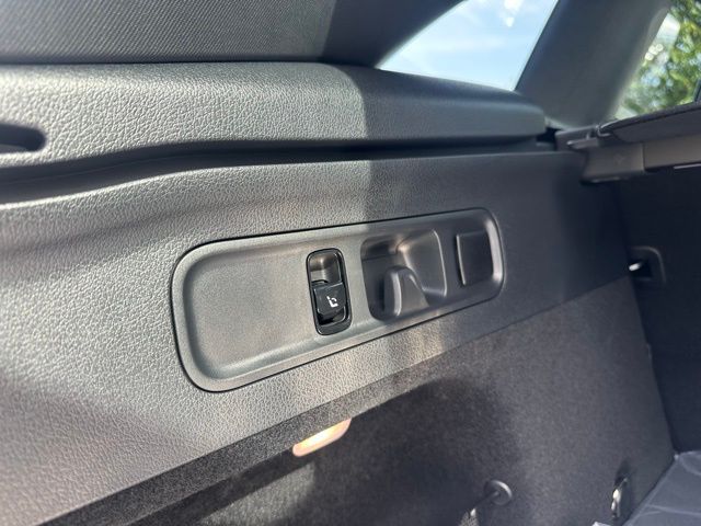 2026 Mercedes Benz GLC 350e 4MATIC photo 35
