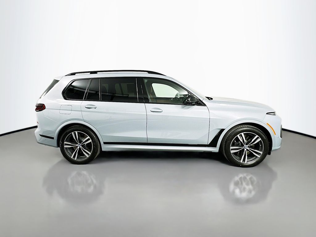 2026 Bmw X7 M60i photo 4