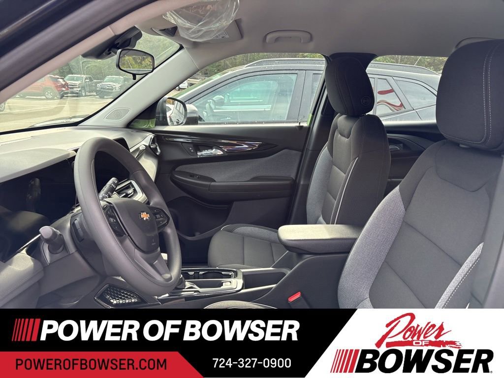 2026 Chevrolet Trailblazer LS photo 3
