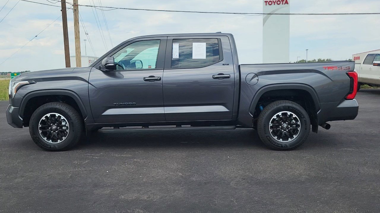 2025 Toyota Tundra SR5 photo 3