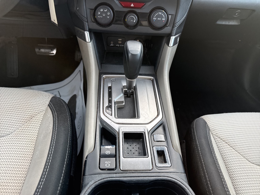 2022 Subaru Forester Base photo 12
