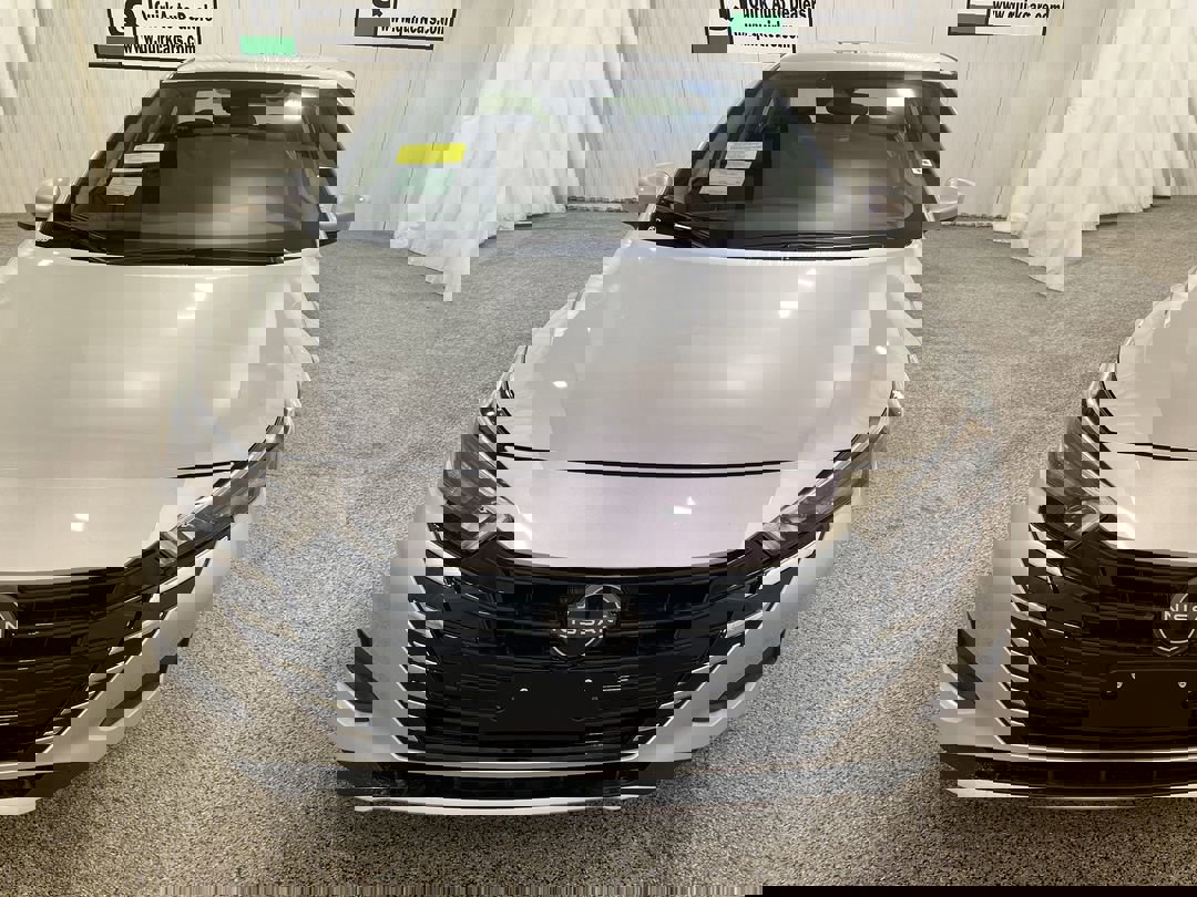 2025 Nissan Versa SV photo 2