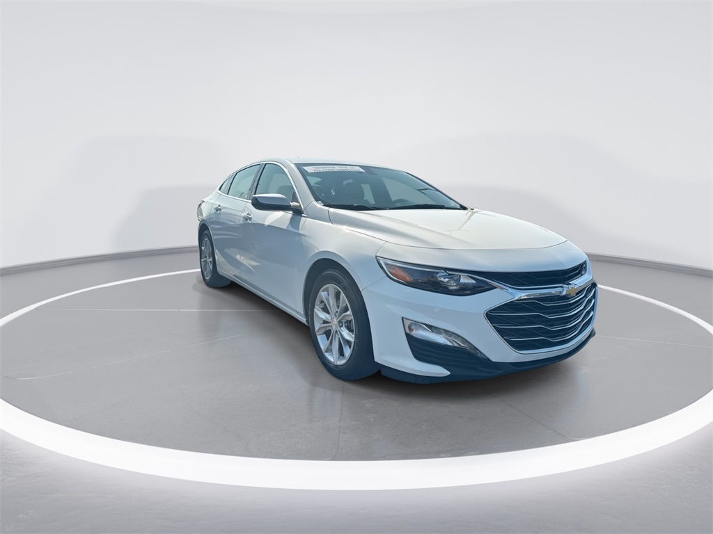 2023 Chevrolet Malibu 1LT photo 2