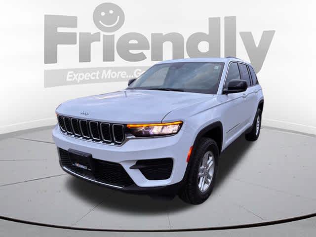 2024 Jeep Grand Cherokee Laredo's photo
