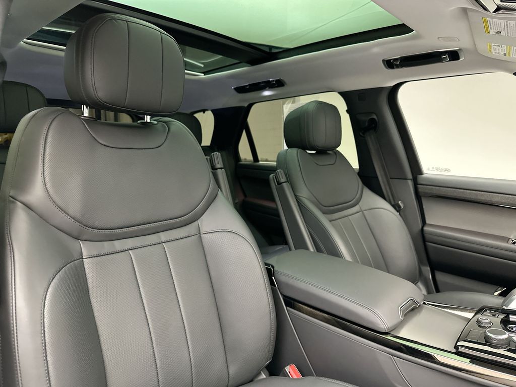 2023 Land Rover Range Rover Sport SE photo 14