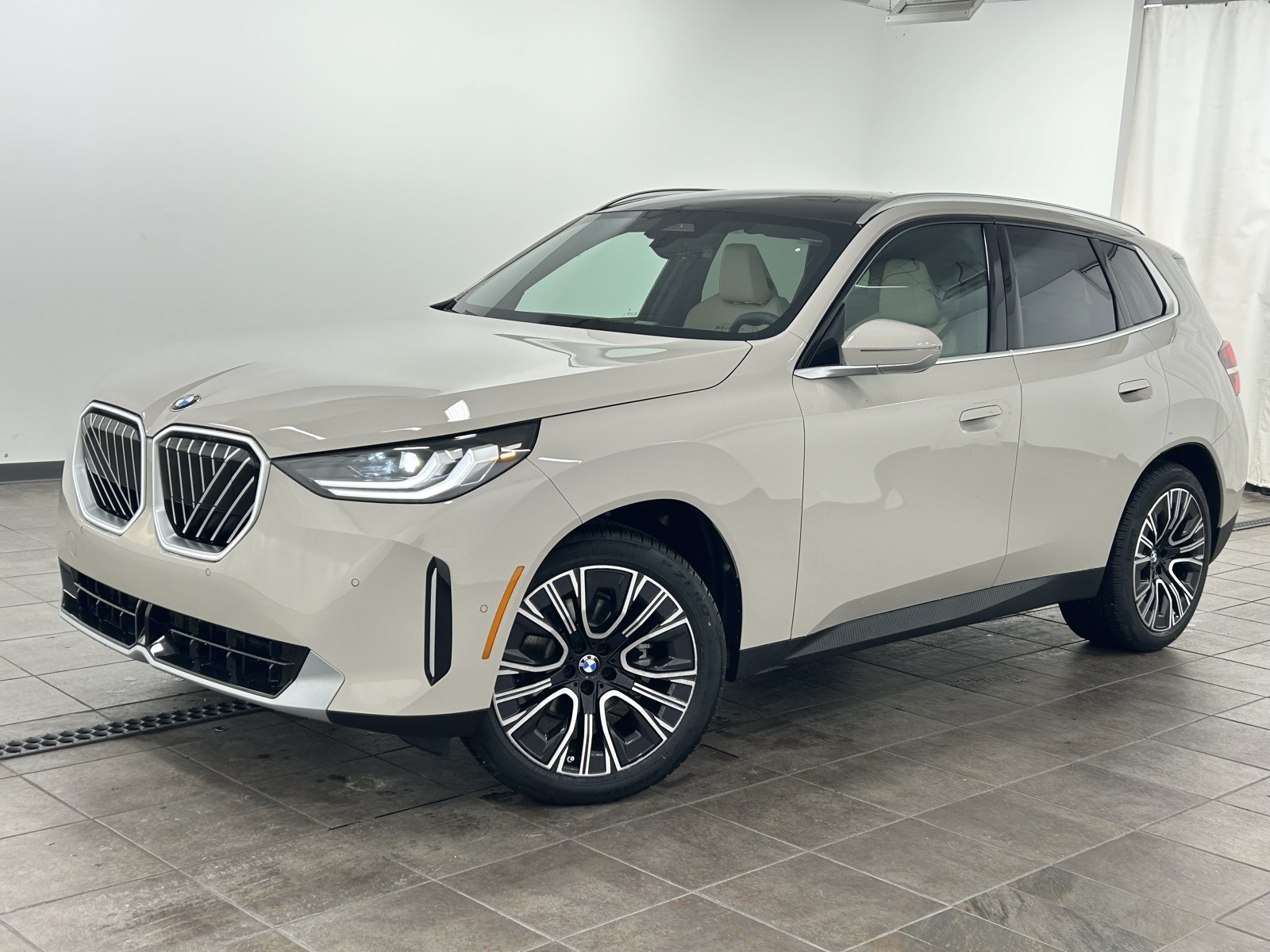 2026 BMW X3 30's photo