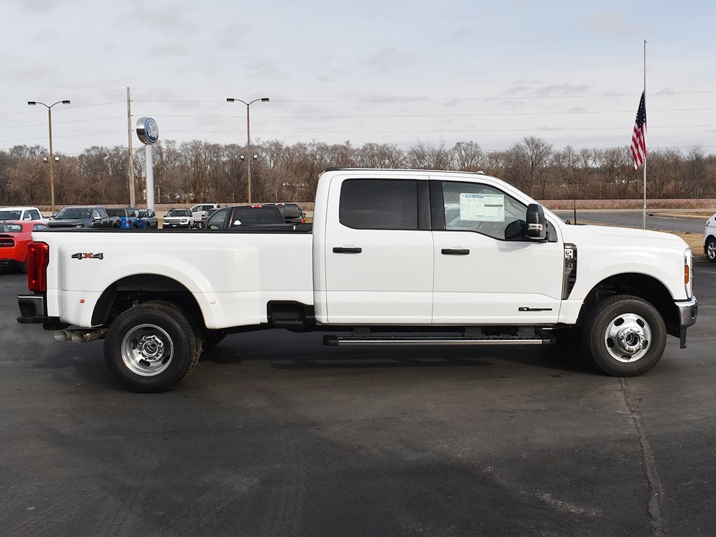 2025 Ford F-350 XLT photo 12