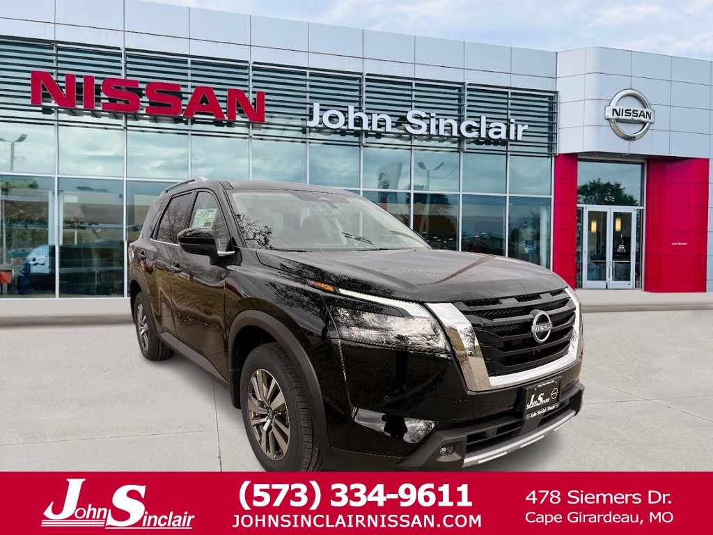 2025 Nissan Pathfinder SL's photo