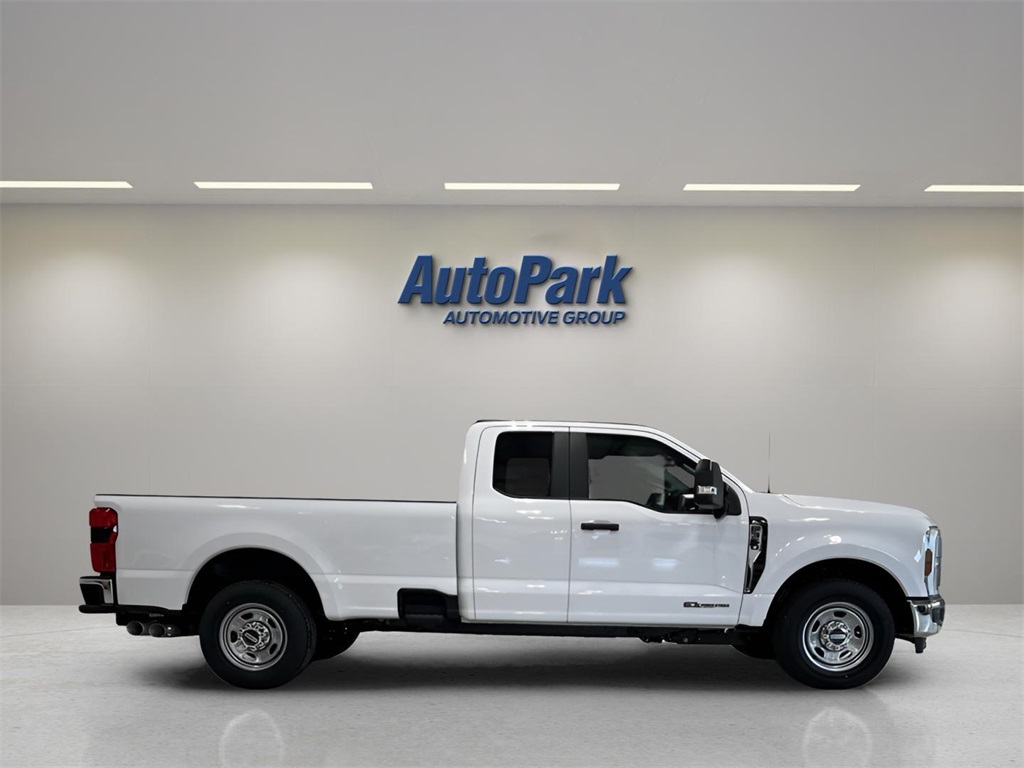 2024 Ford F-350 XL photo 7
