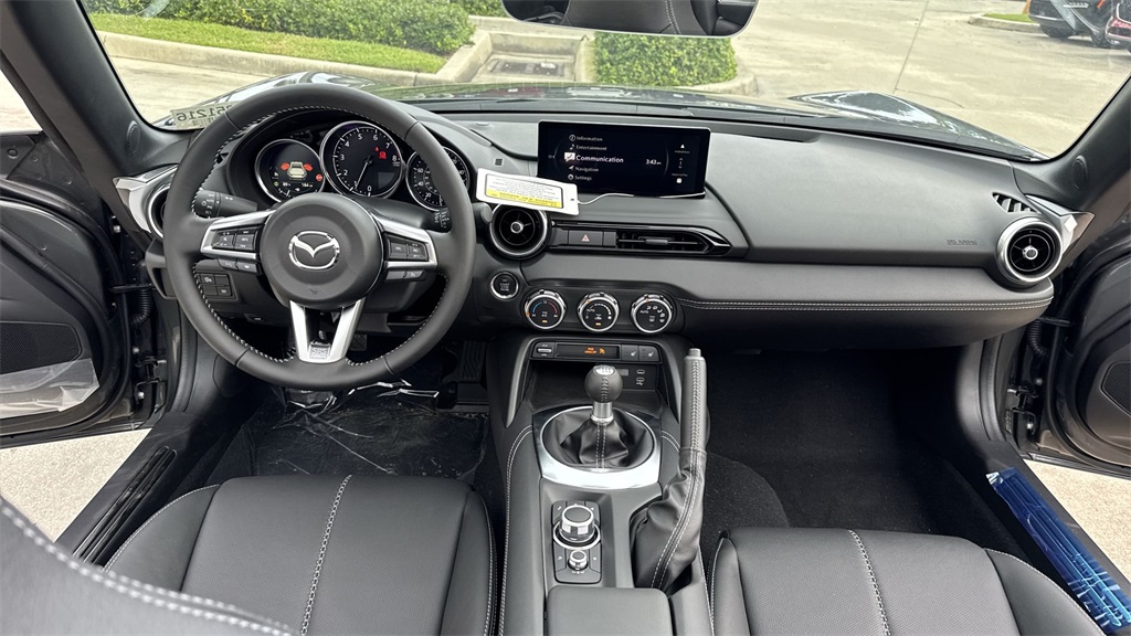2025 Mazda MX-5 Miata Miata RF Grand Touring photo 33
