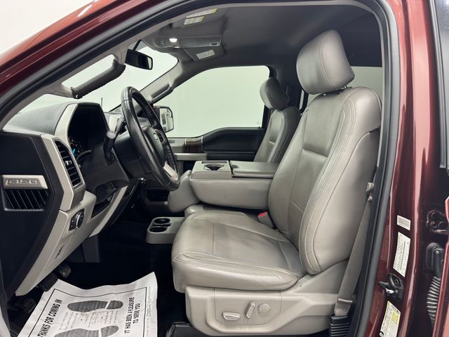 2017 Ford F-150 Lariat photo 12