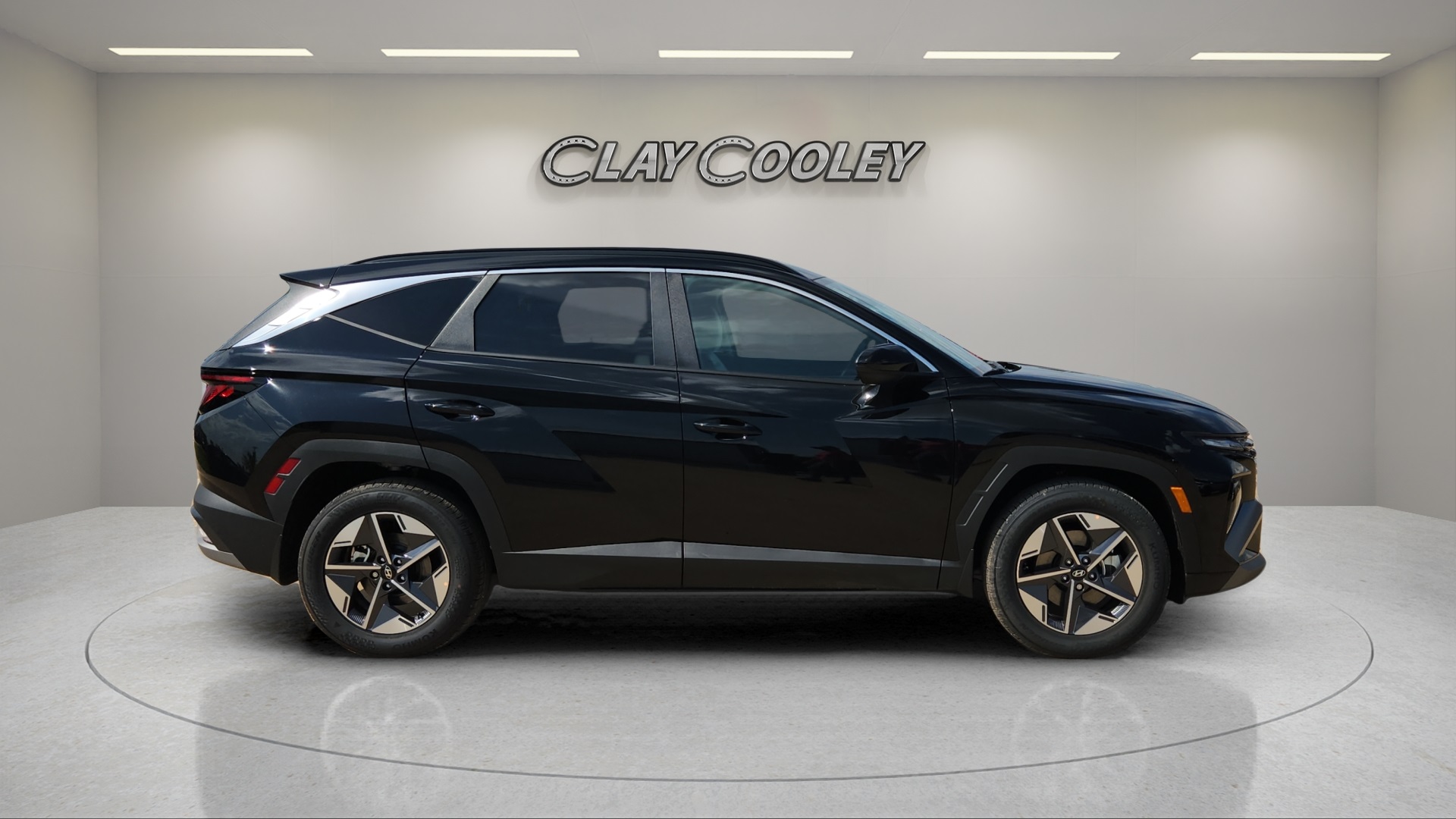 2026 Hyundai Tucson SEL photo 2