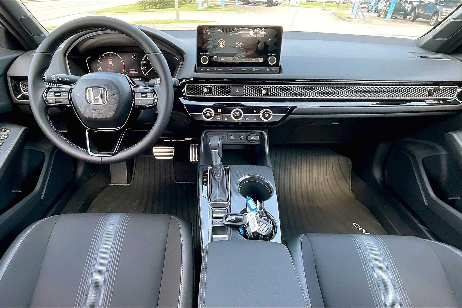 2026 Honda Civic Hatchback Sport photo 4