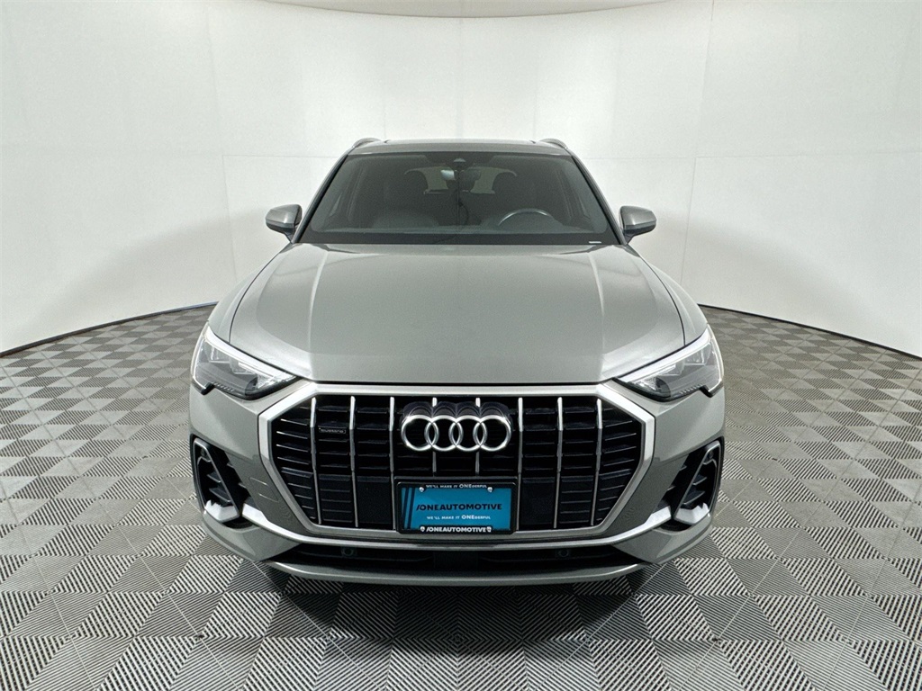 2022 Audi Q3 S line Premium photo 2