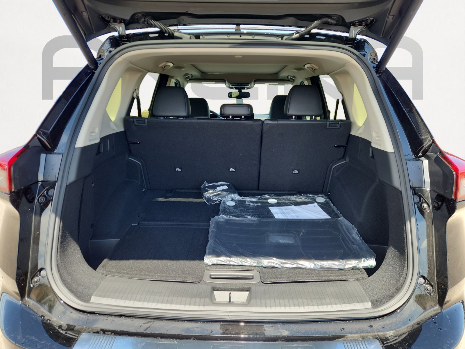 2025 Nissan Rogue Platinum photo 11