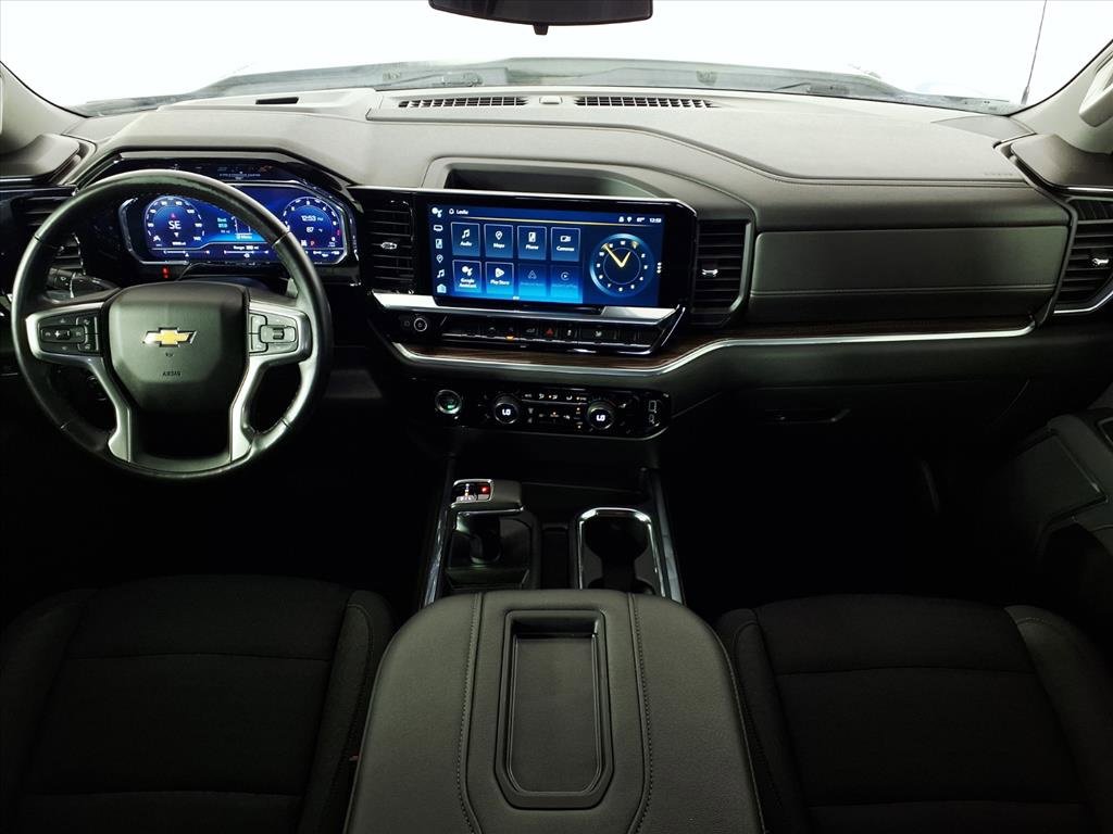 2022 Chevrolet Silverado 1500 LT photo 3