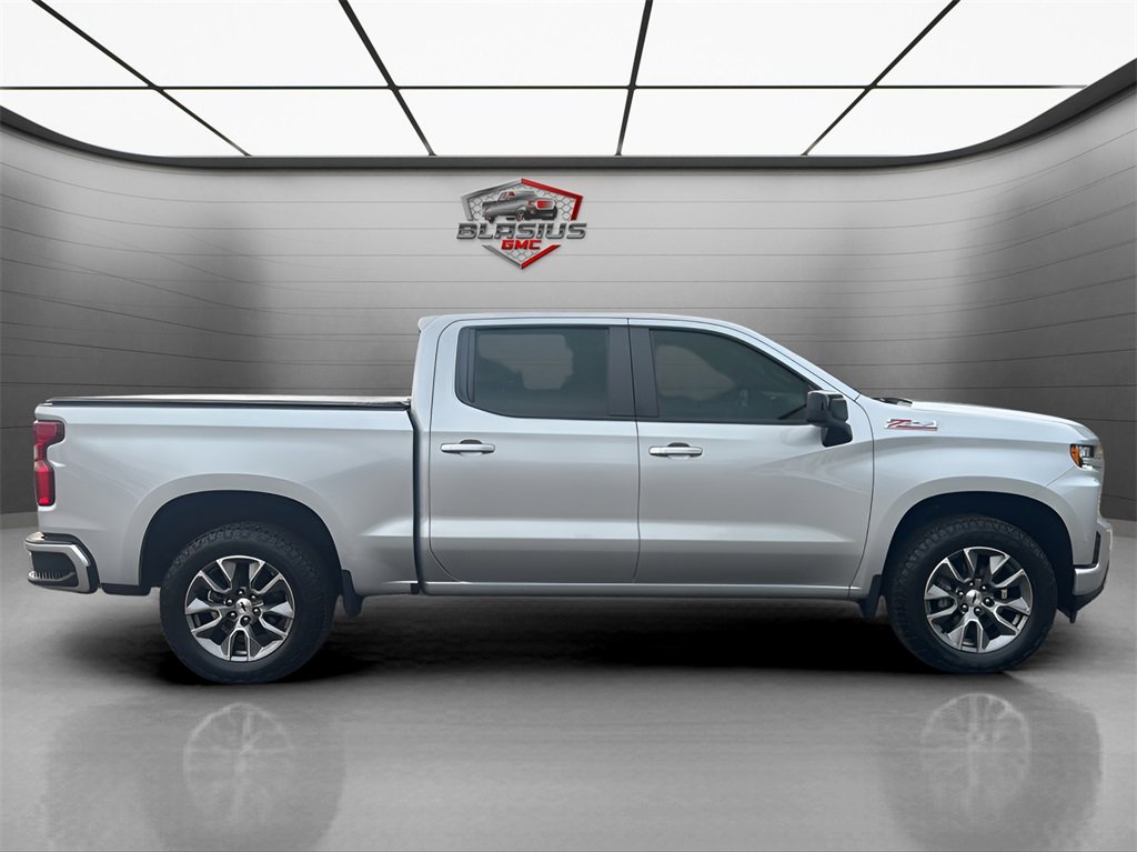 2021 Chevrolet Silverado RST photo 6