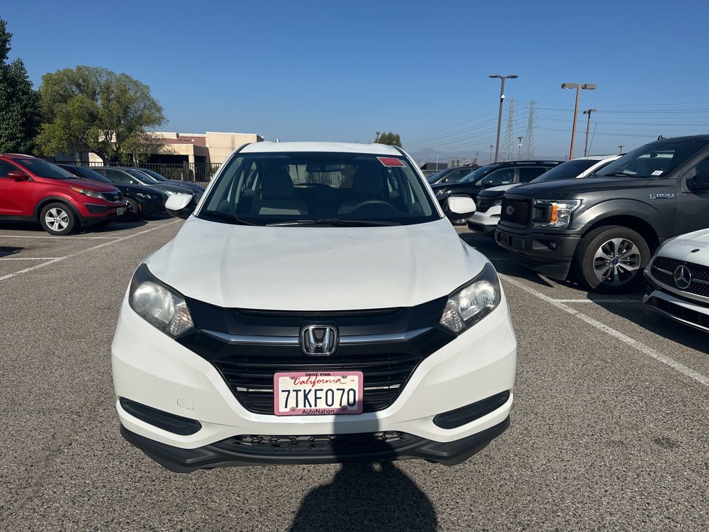 2016 Honda HR-V LX photo 2