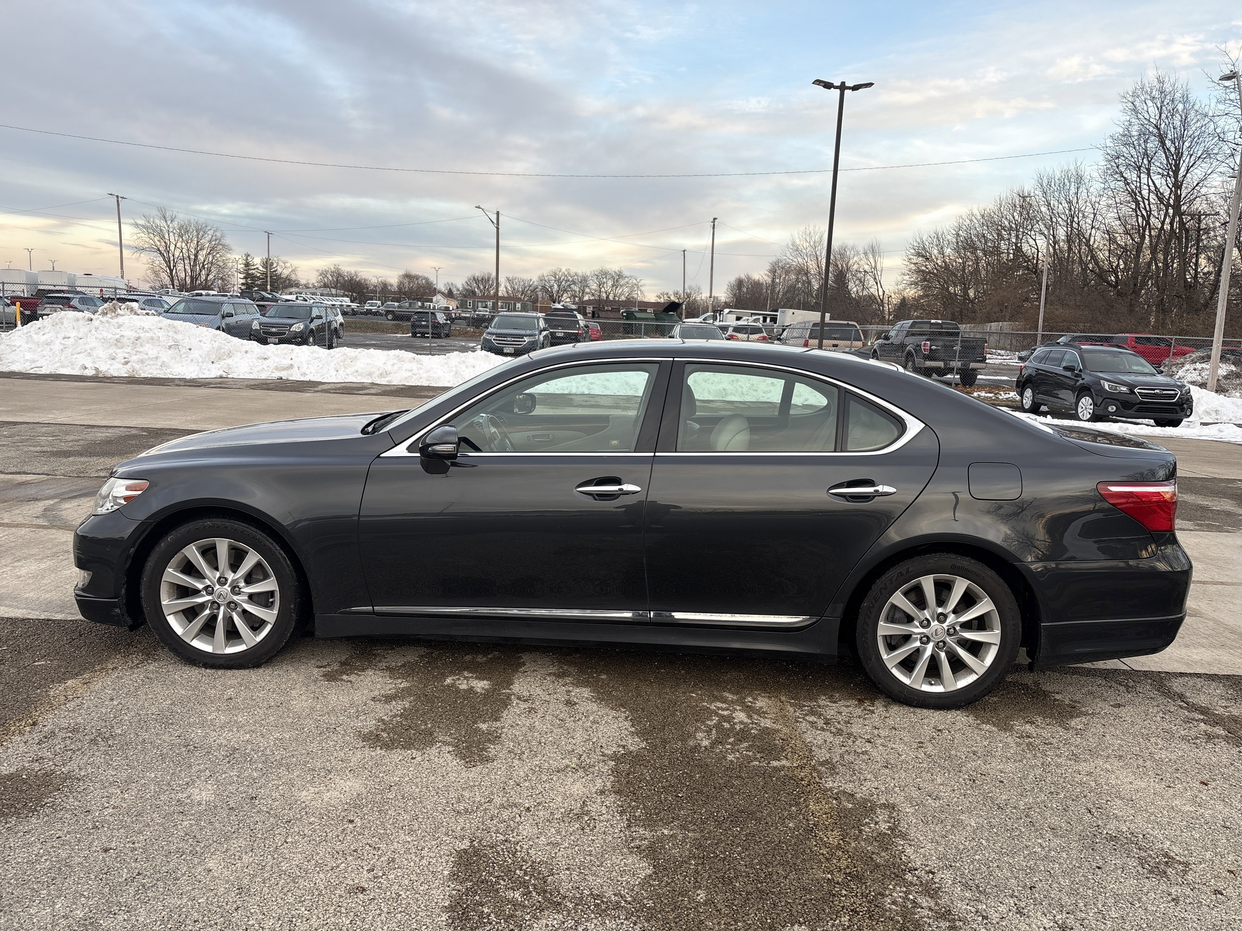 2011 Lexus LS Base