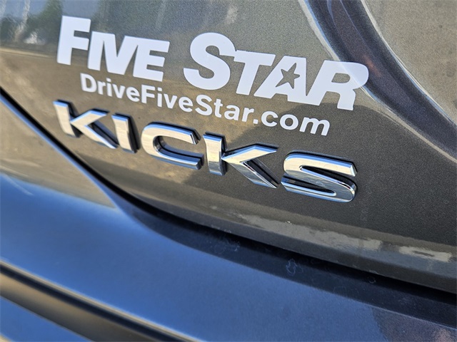 2025 Nissan Kicks Play S photo 10