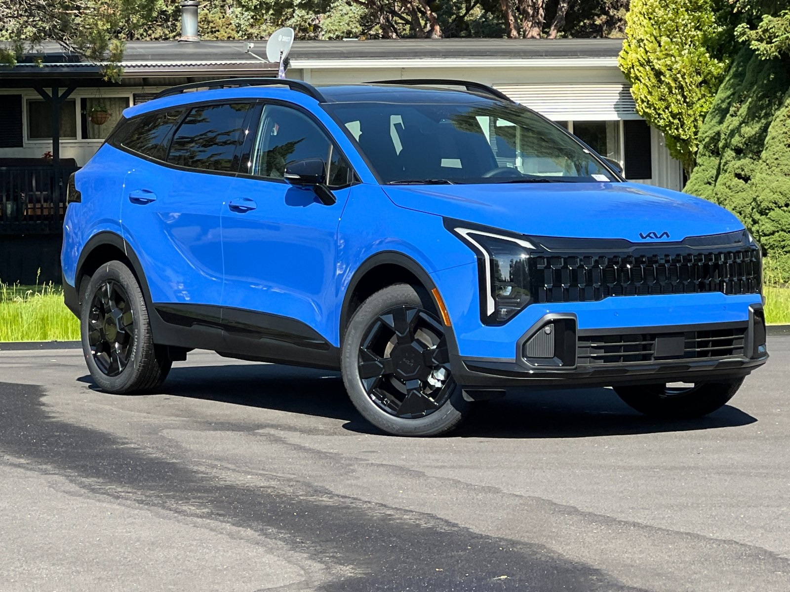 2026 Kia Sportage X-Line photo 2