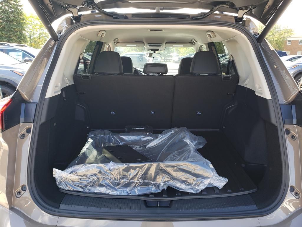 2026 Nissan Rogue SV photo 5