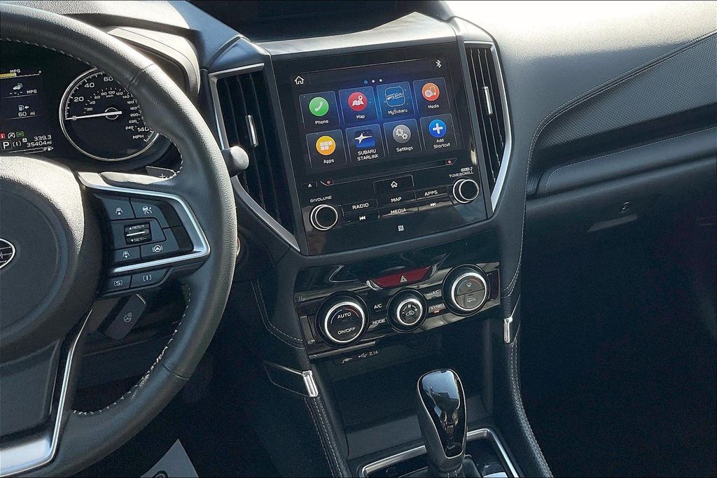 2022 Subaru Forester Touring photo 3