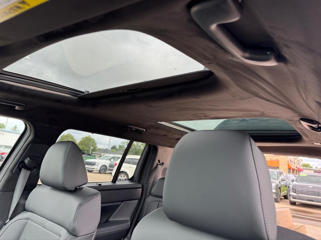 2026 Hyundai Santa Fe Calligraphy photo 3