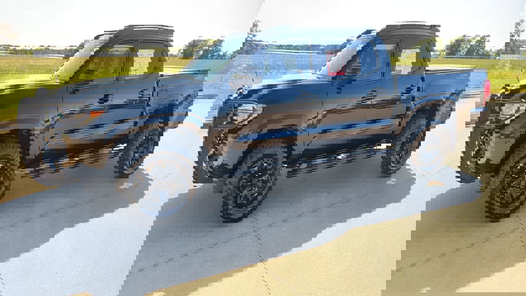 2019 Toyota Tacoma SR Double Cab photo 4