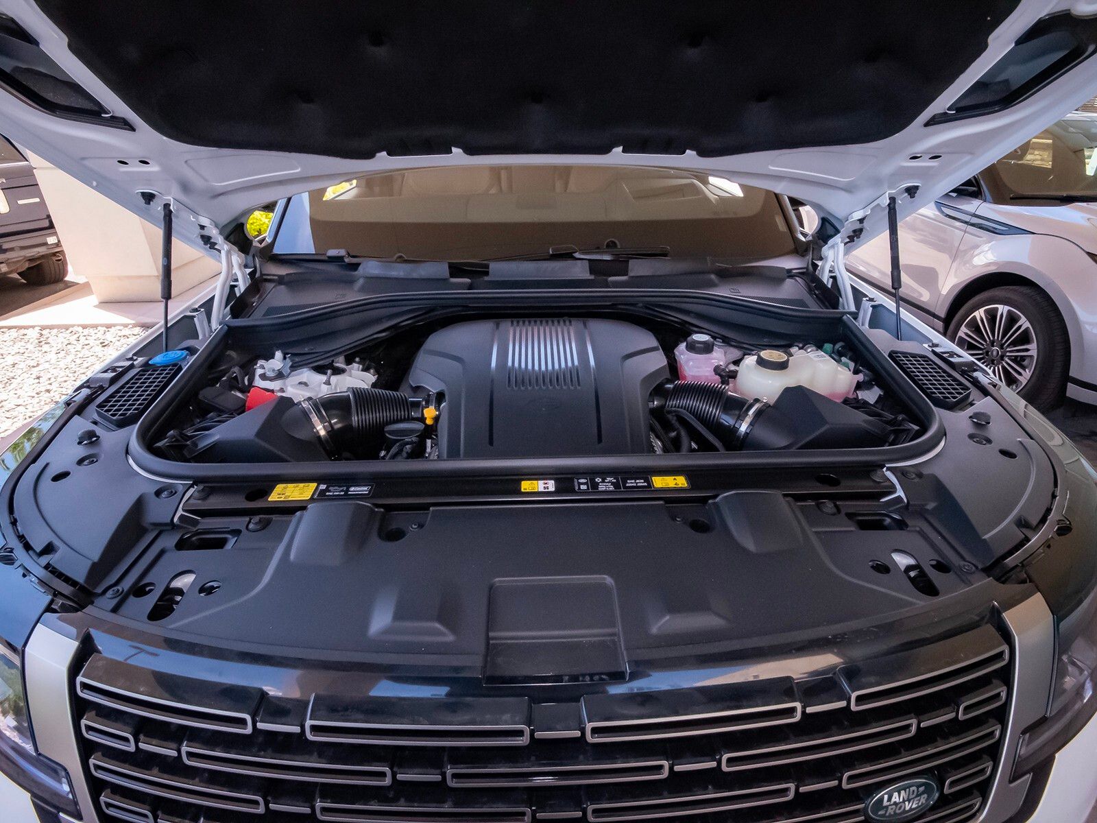 2025 Land Rover Range Rover SE photo 51