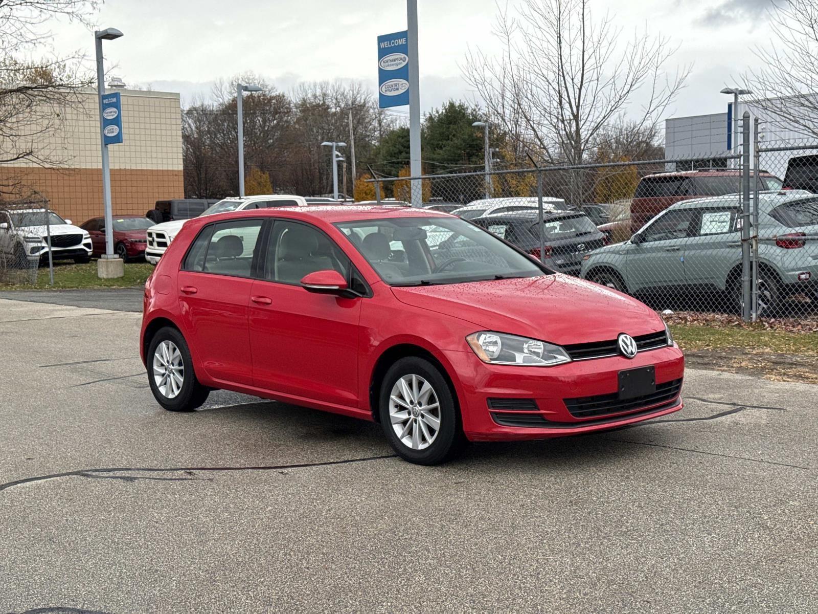 2016 Volkswagen Golf TSI S photo 3