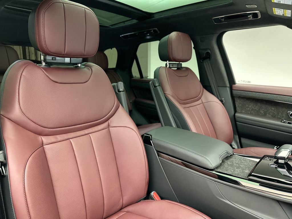 2025 Land Rover Range Rover Sport Autobiography photo 2
